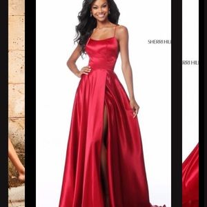 Sherri Hill Emerald green prom dress